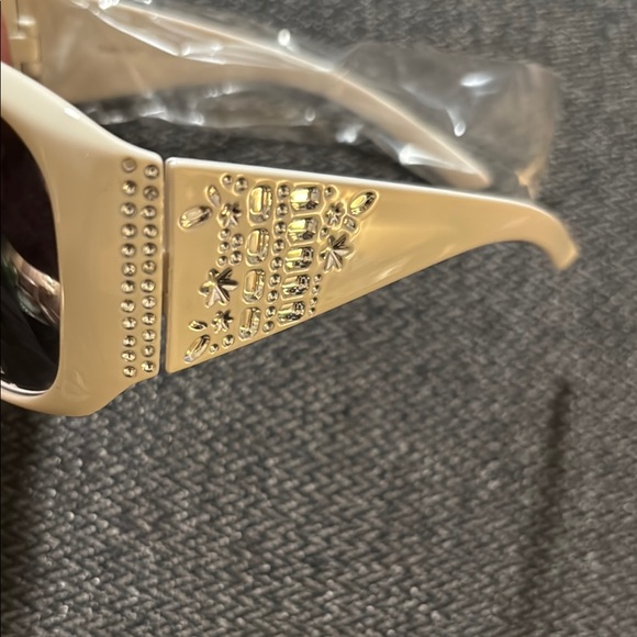 Diamond Eyewear White Sunglasses UV400 - Picture 3 of 7